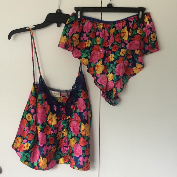 Victoria's Secret Other - Victoria's Secret matching sleep set VTG Floral